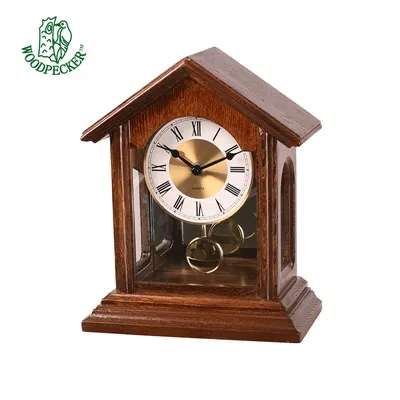 두 시간대를 지원하는 나무 탁상시계가 있나요?